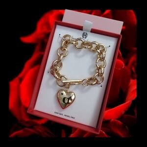 Nwt House of Harlow 1960 Gold Tone Chunky Heart Bracelet